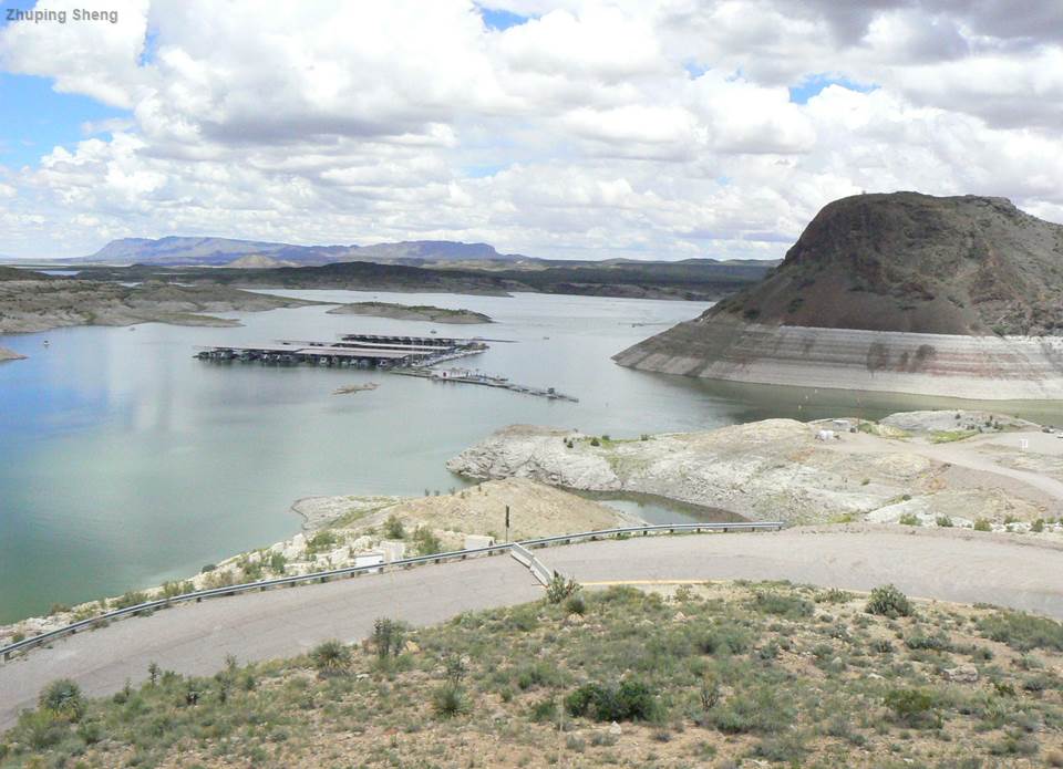 Elephant Butte reservoir in 2006 showing the signs of low water levels.